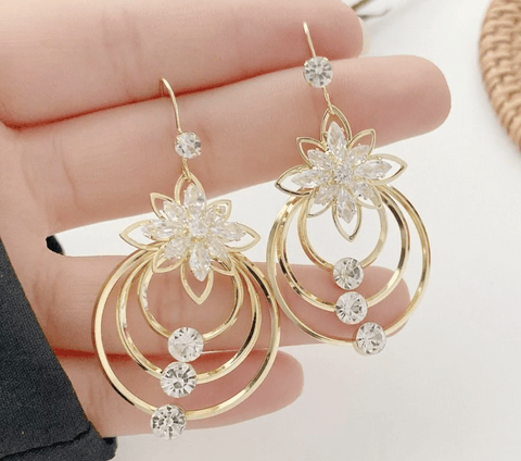 Geometric multi-layered circle flower earrings