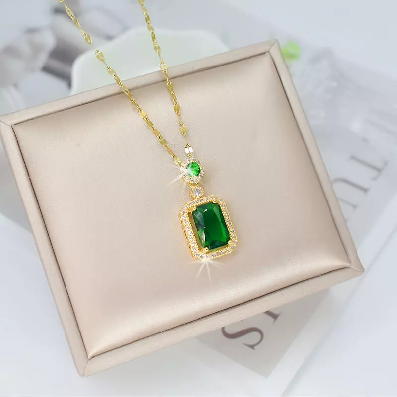 Vintage Emerald Gemstone Necklace